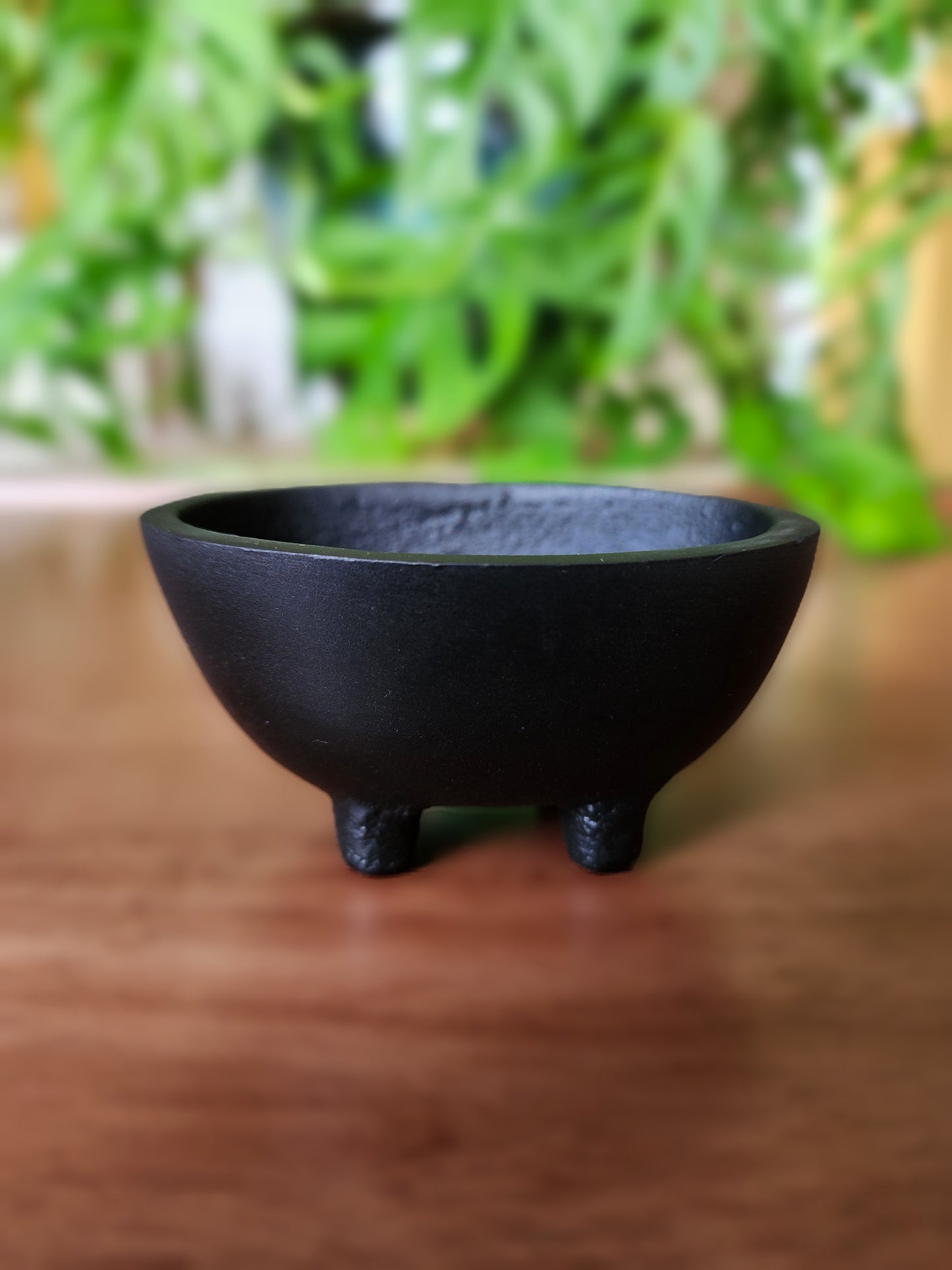 Mini cast iron burning bowl